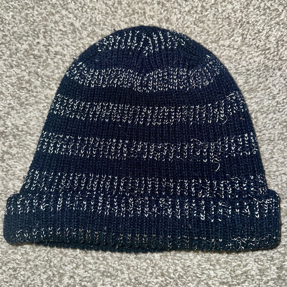 SUPREME NYC BEANIE - Picture 2 of 4